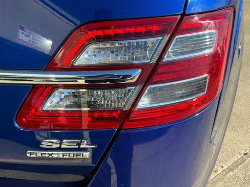 Used 2015 Ford Taurus SEL w/ Equipment Group 201A image 18