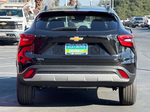 New 2026 Chevrolet Trax LT w/ Driver Confidence Package FWD image 4