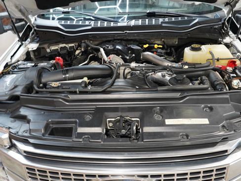 Used 2019 Ford F350 Platinum w/ Platinum Ultimate Package AWD/4WD image 24
