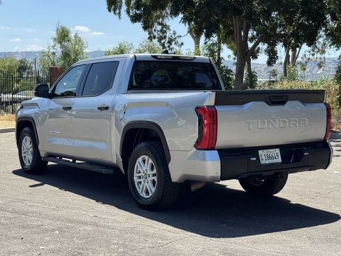 Used 2022 Toyota Tundra SR5 w/ Convenience Package RWD image 4