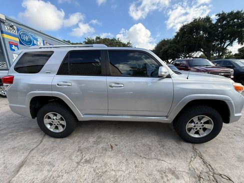 Used 2011 Toyota 4Runner SR5 AWD/4WD image 8