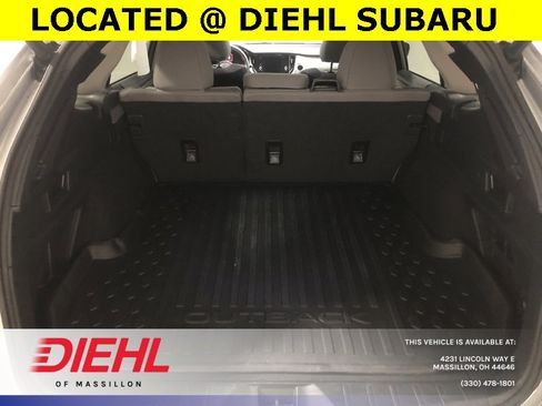 Used 2023 Subaru Outback Premium image 8