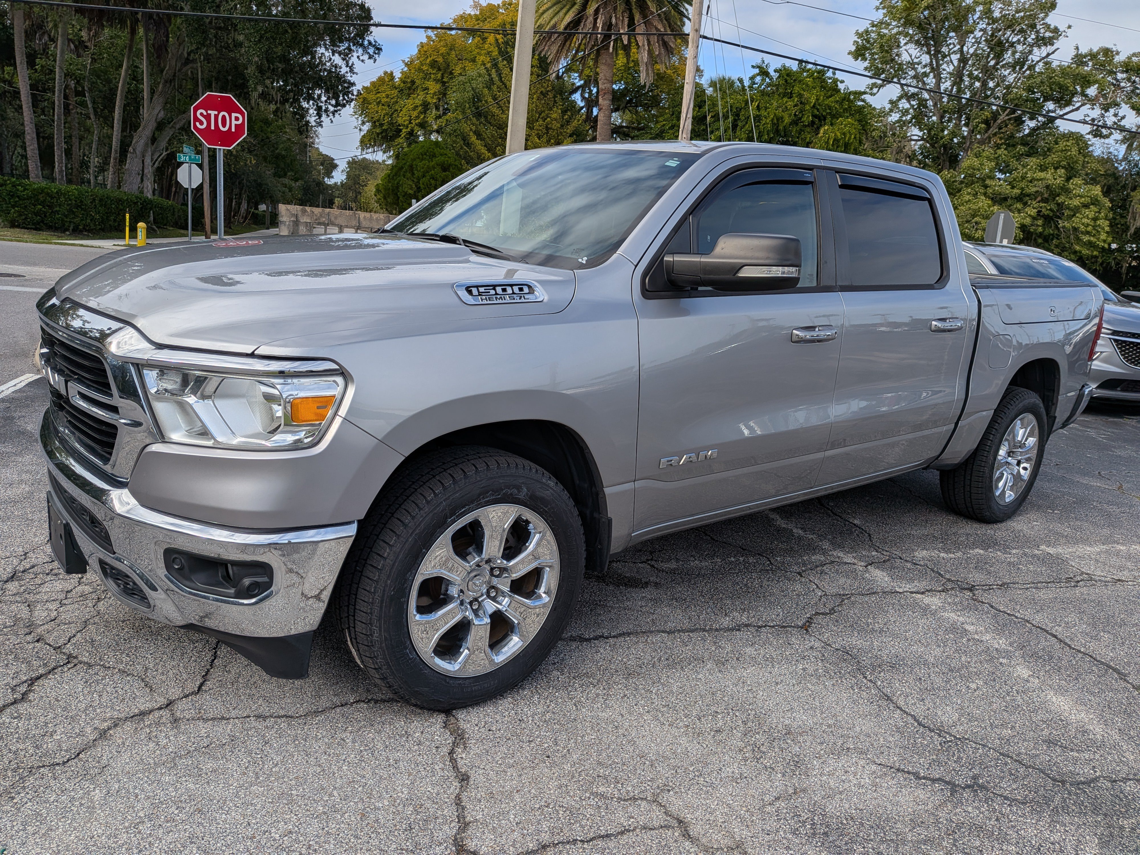 Used 2020 RAM 1500 Big Horn AWD/4WD image 1