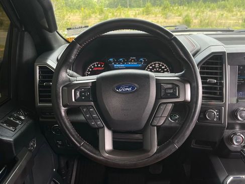 Used 2019 Ford F150 Lariat AWD/4WD image 24