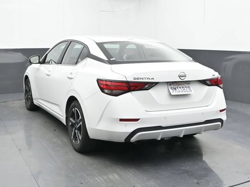 Used 2024 Nissan Sentra SV FWD image 11