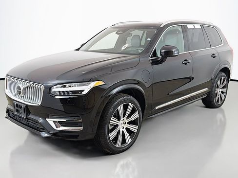 Used 2024 Volvo XC90 T8 Ultimate w/ Lounge Package AWD/4WD image 14