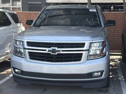 Used 2020 Chevrolet Suburban Premier RWD image 1