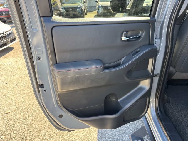 Used 2022 Nissan Frontier PRO-4X AWD/4WD image 15