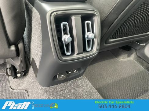 Used 2023 Volvo C40 P8 Recharge Ultimate AWD/4WD image 46