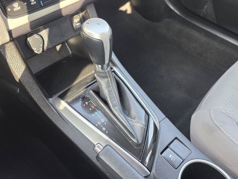 Used 2017 Toyota Corolla LE FWD image 16
