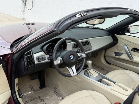 Used 2004 BMW Z4 3.0i RWD image 23