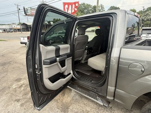 Used 2018 Ford F150 XLT w/ Equipment Group 302A Luxury AWD/4WD image 11