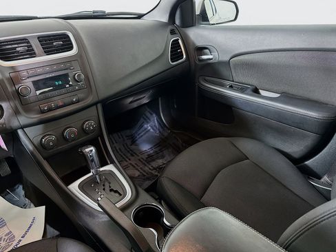 Used 2011 Dodge Avenger Express image 20