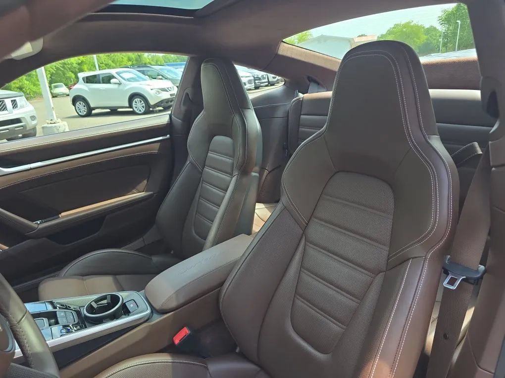 Used 2022 Porsche 911 Turbo S AWD/4WD image 14