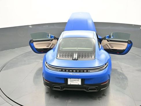 Used 2025 Porsche 911 Carrera RWD image 23