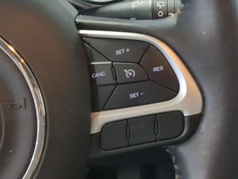 Used 2018 Jeep Compass Limited AWD/4WD image 29