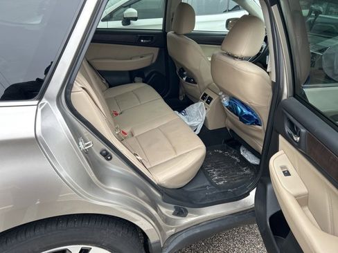 Used 2019 Subaru Outback 2.5i Limited w/ Popular Package #2 image 18