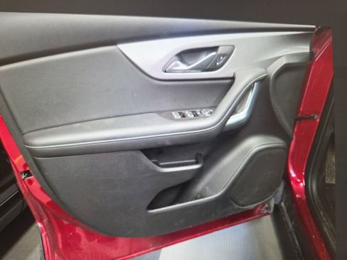 Used 2025 Chevrolet Blazer LT image 12