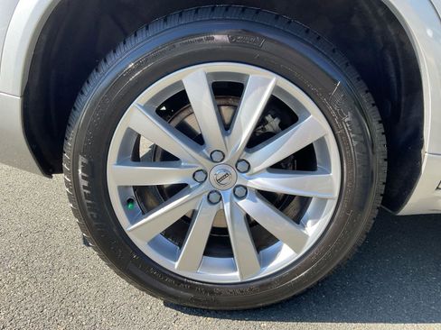 Used 2018 Volvo XC90 T6 Momentum w/ Convenience Package AWD/4WD image 16