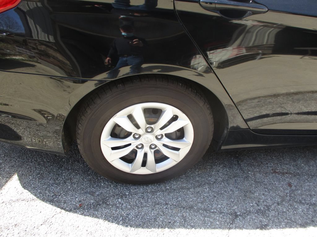 Used 2011 Hyundai Sonata GLS FWD image 4