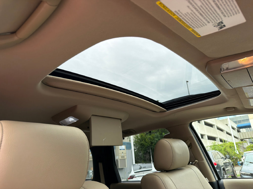 Used 2017 Toyota Sequoia Platinum AWD/4WD image 13