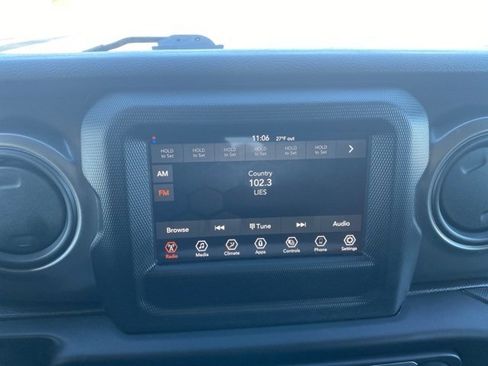 Used 2023 Jeep Wrangler Sport S image 22