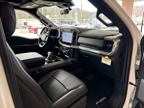 New 2025 Ford F150 Lariat w/ Equipment Group 502A High image 19