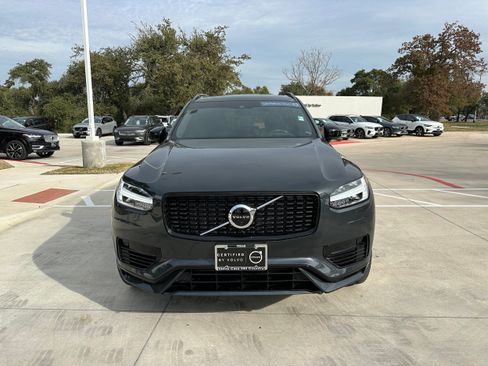 Used 2022 Volvo XC90 T8 R-Design w/ Advanced Package image 8