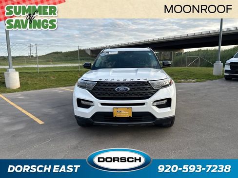 Certified 2022 Ford Explorer XLT w/ Equipment Group 202A AWD/4WD image 3
