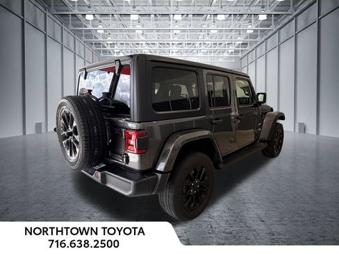 Used 2023 Jeep Wrangler Unlimited Sahara w/ Cold Weather Group AWD/4WD image 19