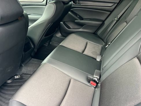 Used 2022 Honda Accord Sport image 4