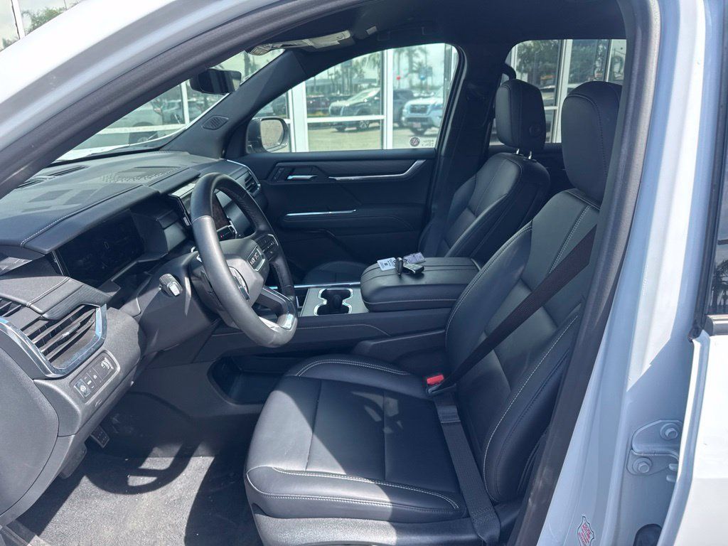 Used 2026 GMC Acadia Elevation w/ Elevation Premium Package FWD image 21