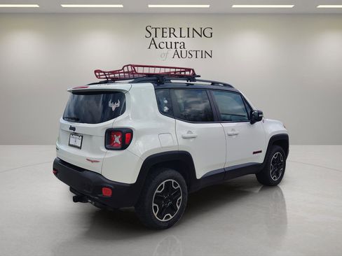 Used 2016 Jeep Renegade Trailhawk w/ Premium Trailhawk Package image 5