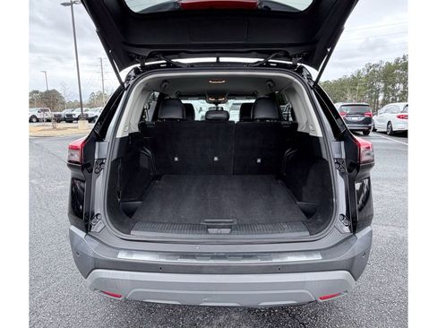 Used 2021 Nissan Rogue SV image 9