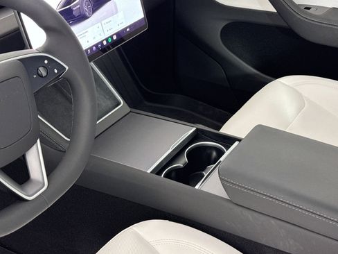 Used 2026 Tesla Model Y Long Range AWD/4WD image 26