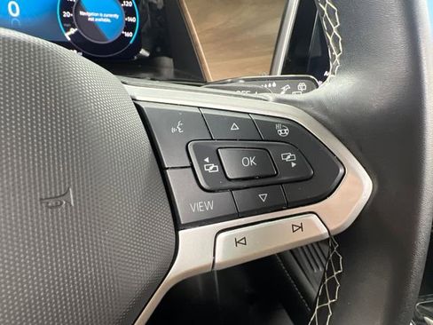 Used 2025 Volkswagen Atlas SE AWD/4WD image 18