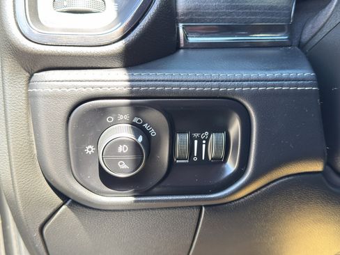 Used 2023 RAM 3500 Limited AWD/4WD image 18
