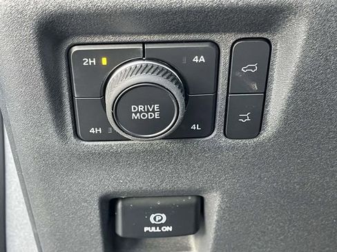 New 2025 Ford Expedition Platinum w/ Driver's Package image 14