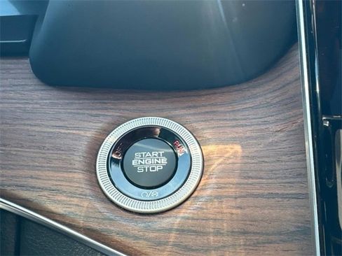 Used 2021 Jeep Grand Cherokee L Summit w/ Advanced Protech Group IV image 30