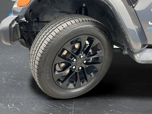 Used 2022 Jeep Wrangler Unlimited Sahara w/ Cold Weather Group image 35