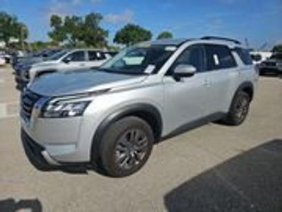 Used 2025 Nissan Pathfinder SV