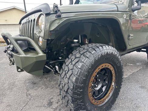 Used 2015 Jeep Wrangler Sport w/ Quick Order Package 24S AWD/4WD image 22