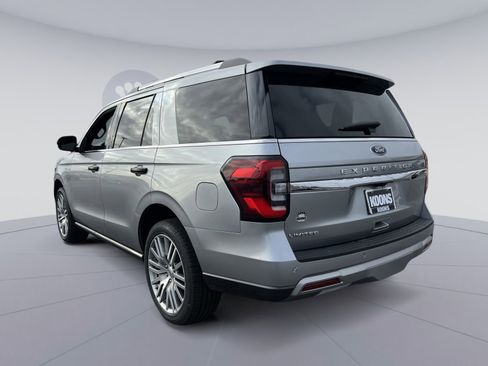 Used 2024 Ford Expedition Limited image 4