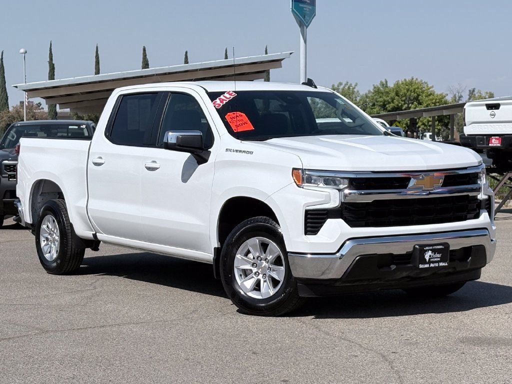 Used 2025 Chevrolet Silverado 1500 LT RWD image 2