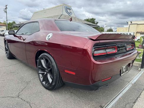 Used 2022 Dodge Challenger R/T w/ Plus Package image 4
