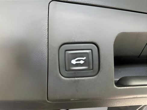 Used 2018 Cadillac XT5 Premium Luxury AWD/4WD image 27