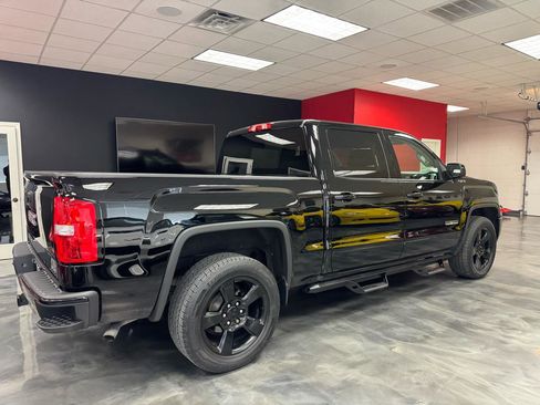 Used 2017 GMC Sierra 1500 SLE w/ SLE Value Package AWD/4WD image 9