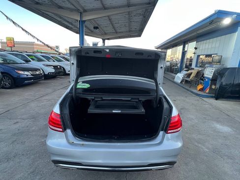Used 2016 Mercedes-Benz E 350 4MATIC Sedan image 8