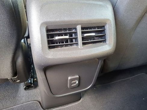Used 2023 Chevrolet Equinox LS w/ LS Convenience Package FWD image 16
