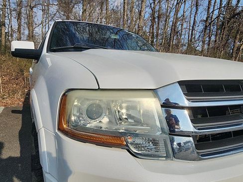 Used 2016 Ford Expedition Limited w/ Equipment Group 301A image 9